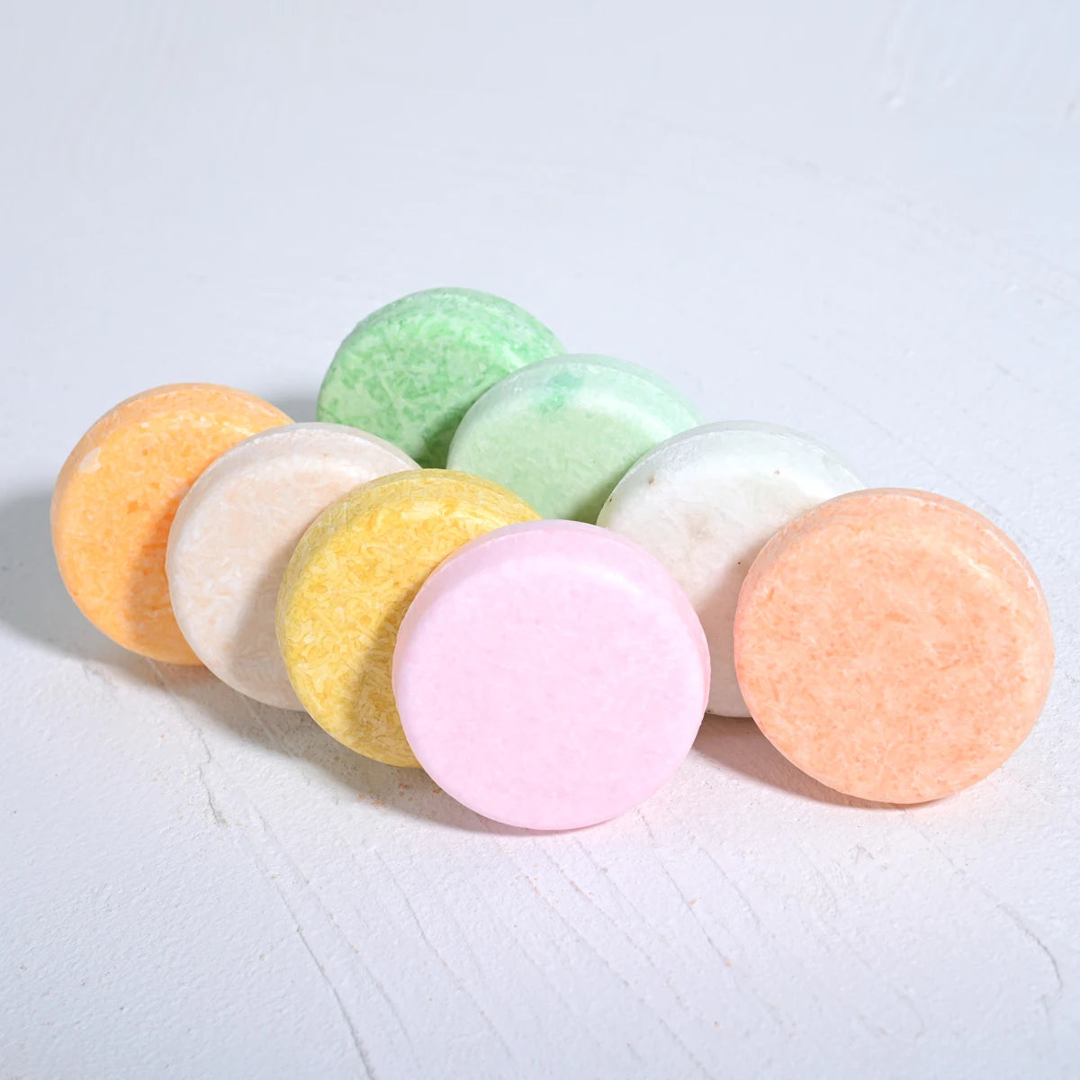 Șampon Solid cu Ulei Esențial de Lavandă – 60g, Organic, Vegan, Curățare Delicată și Revigorantă, Anti-Mătreață, Hidratant pentru Toate Tipurile de Păr