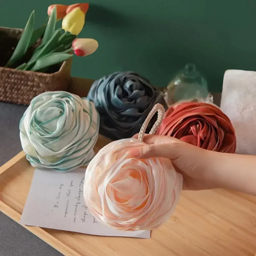 Burete de Duș în Formă de Trandafir – Exfoliere Delicată, Spumă Abundentă, Design Elegant pentru Baie